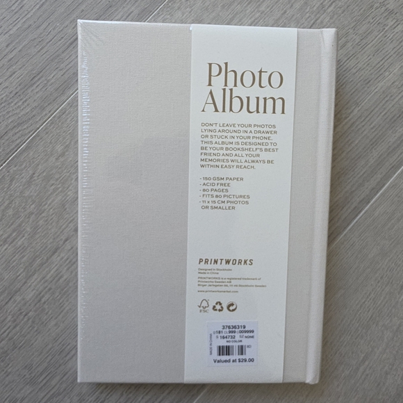 Friends and Family Photo Album - Picture 3 of 5